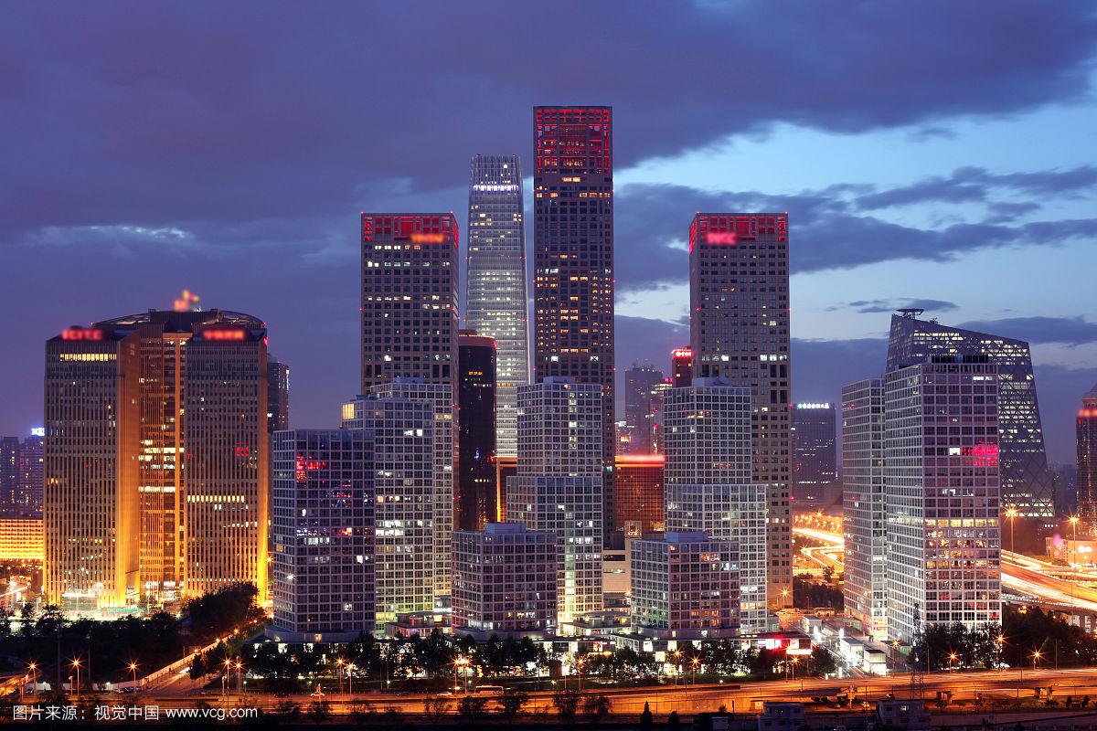 熊猫体育-铁卫破门热那亚两人染红 国米1-0小胜热那亚(图1) 熊猫体育